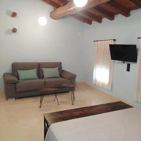 Tia Paulina Nyaraló