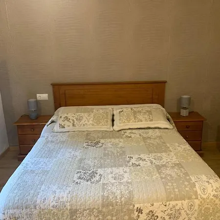 Tia Paulina Nyaraló *