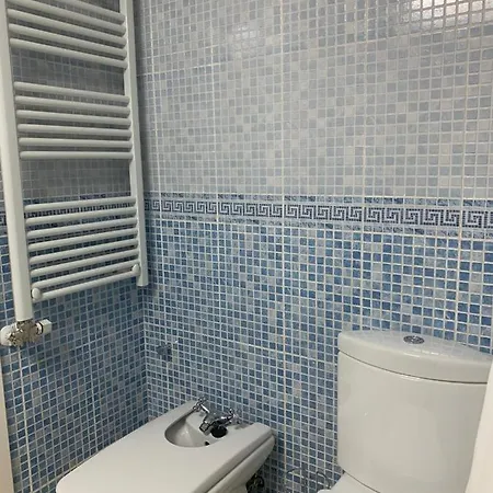 Tia Paulina Nyaraló *